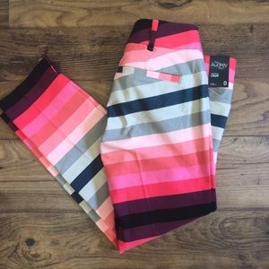 Striped cropped pants